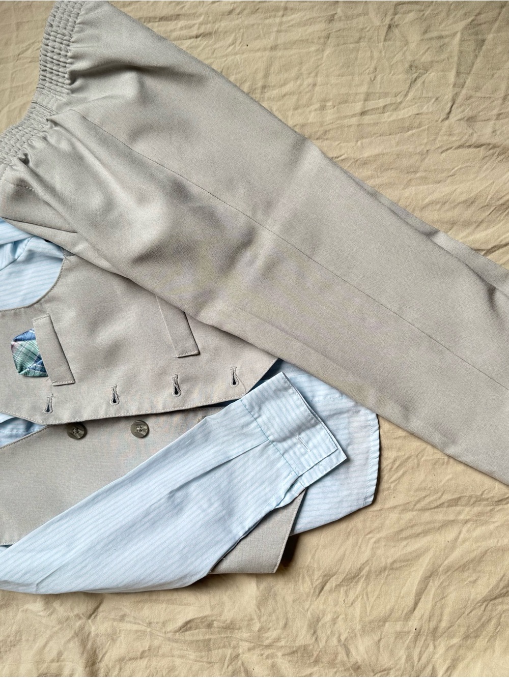 IZOD Boys Size 4 Gray Blue 3 Piece Dress Suit Set Vest Pants Shirt